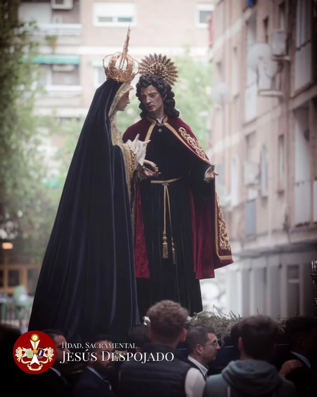27 DE SAN JUAN

“Y desde aquella hora, el discípulo la recibió en su casa.”
Jn 19, 27

Foto: @kikecofrade

#SacramentalDespojado #DespojadoGranada #Despojado #DulceNombre #SanJuanEvangelista  #27deSanJuan #SanJuan #Evangelista #Apostol #Figares #Domingo #DomingodeRamos  #SemanaSanta #SemanaSantaGranada #Granada #Spain #España #Andalucia